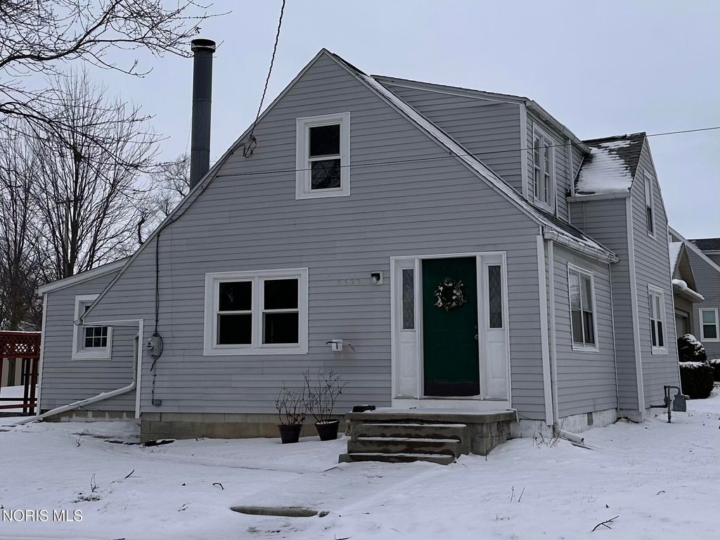 2400 Hollybrook Drive, Findlay, OH 45840