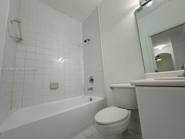 2524 SE 16th Rd 102, Homestead, FL 33035