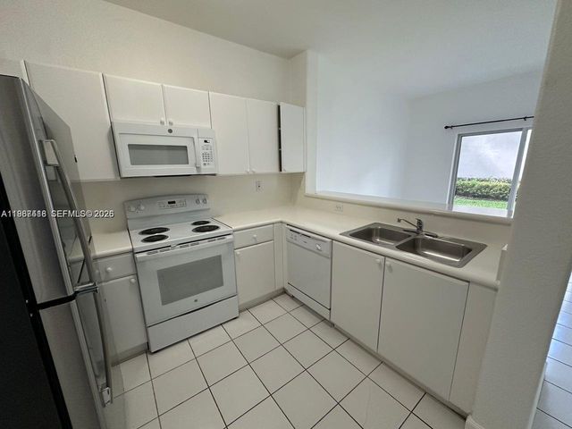 2524 SE 16th Rd 102, Homestead, FL 33035