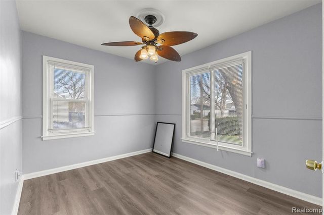 25117 Colgate Street, Dearborn Heights, MI 48125