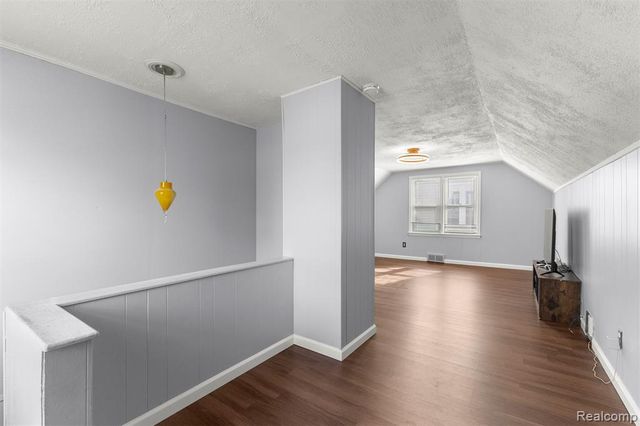 25117 Colgate Street, Dearborn Heights, MI 48125