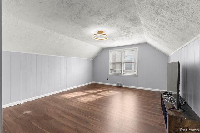 25117 Colgate Street, Dearborn Heights, MI 48125