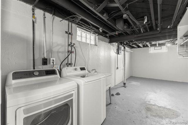 25117 Colgate Street, Dearborn Heights, MI 48125