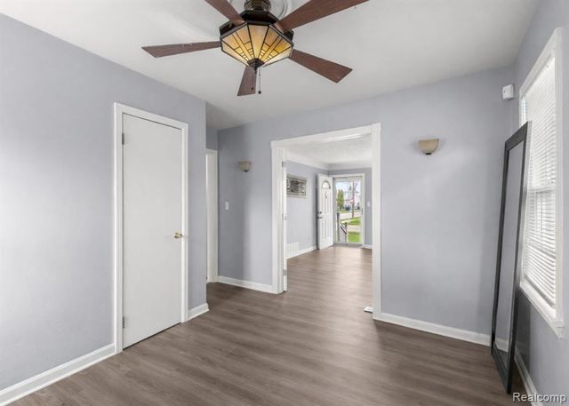 25117 Colgate Street, Dearborn Heights, MI 48125