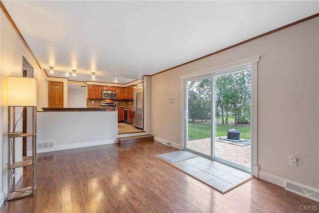 5327 Skylark Circle, Clay, NY 13041