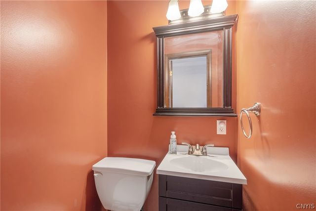 5327 Skylark Circle, Clay, NY 13041