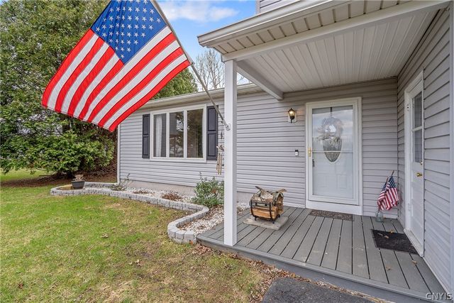 5327 Skylark Circle, Clay, NY 13041