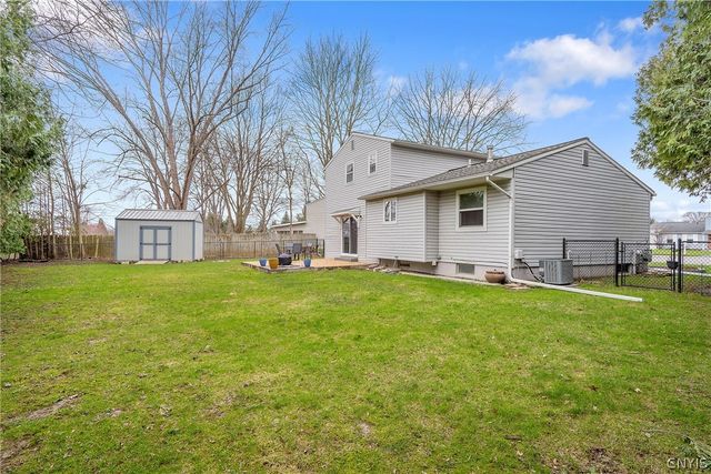 5327 Skylark Circle, Clay, NY 13041