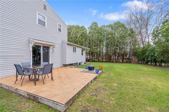 5327 Skylark Circle, Clay, NY 13041