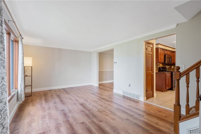 5327 Skylark Circle, Clay, NY 13041