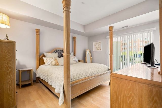 36 Village Rd 214, Middleton, MA 01949