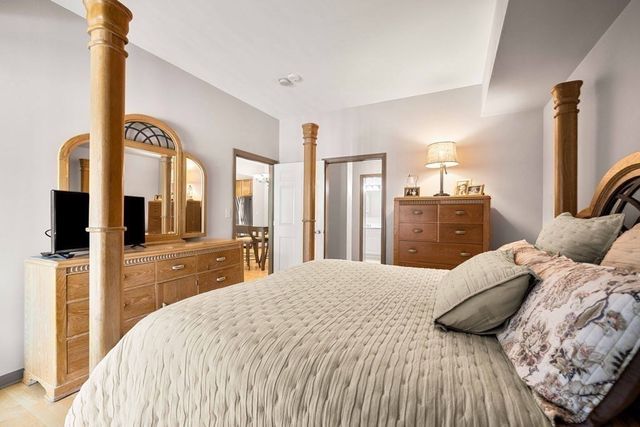 36 Village Rd 214, Middleton, MA 01949