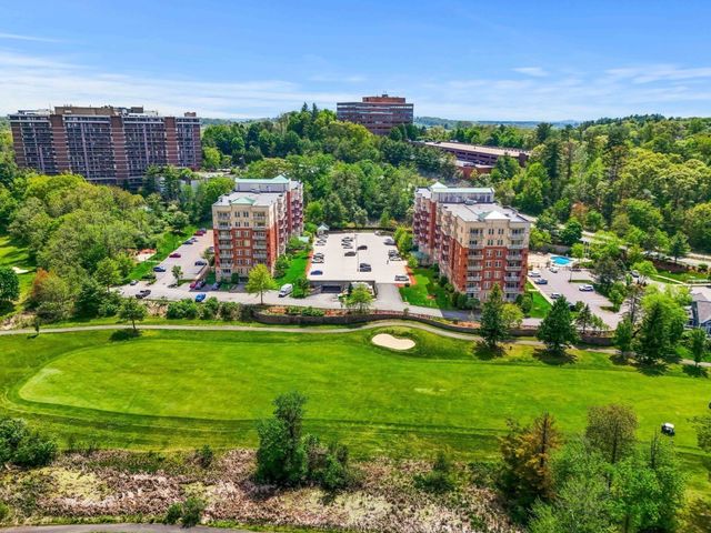 36 Village Rd 214, Middleton, MA 01949