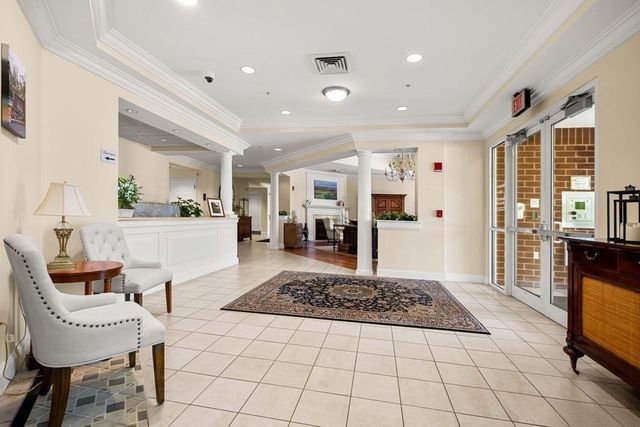 36 Village Rd 214, Middleton, MA 01949