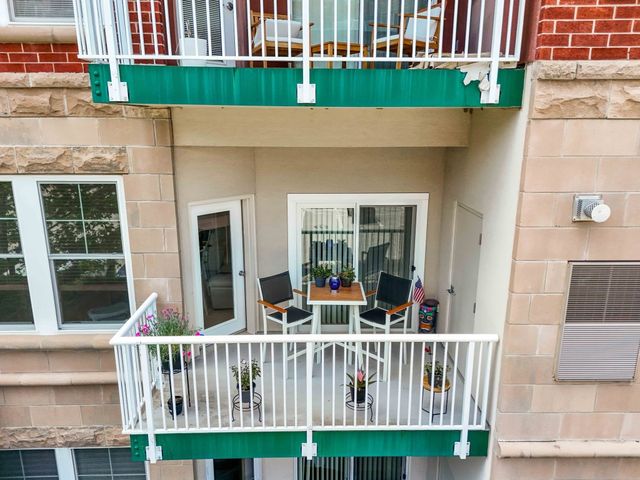 36 Village Rd 214, Middleton, MA 01949