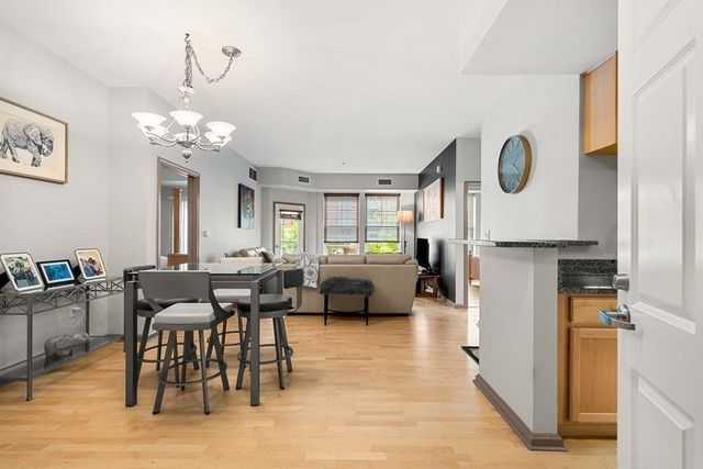 36 Village Rd 214, Middleton, MA 01949