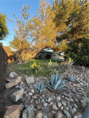 9965 8th, Hesperia, CA 92345