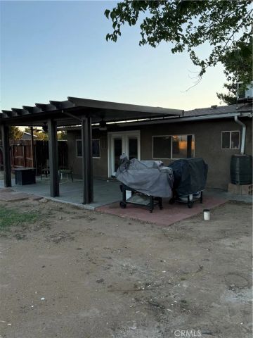 9965 8th, Hesperia, CA 92345