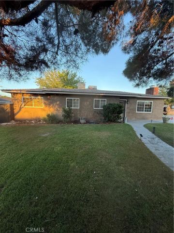 9965 8th, Hesperia, CA 92345