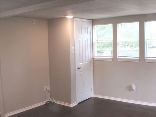 2208 Beverly Drive, Granbury, TX 76048