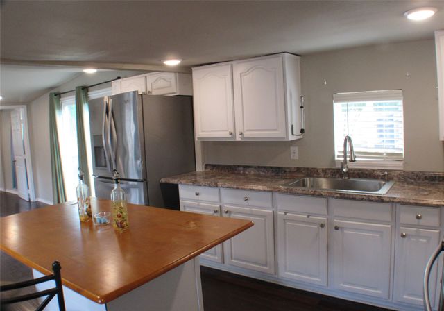2208 Beverly Drive, Granbury, TX 76048
