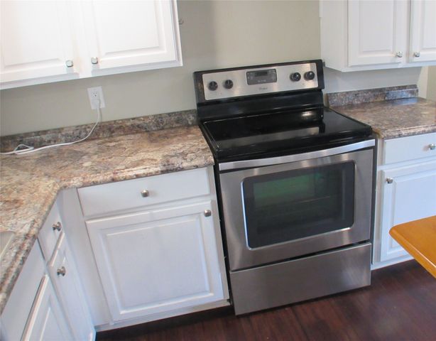 2208 Beverly Drive, Granbury, TX 76048