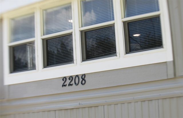 2208 Beverly Drive, Granbury, TX 76048