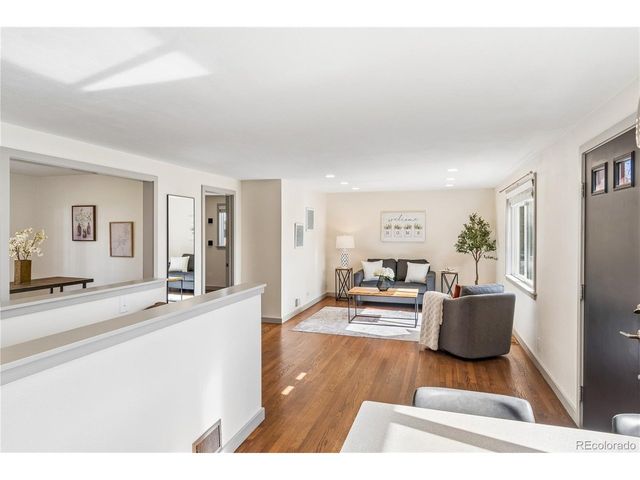 4215 S Lipan St, Englewood, CO 80110