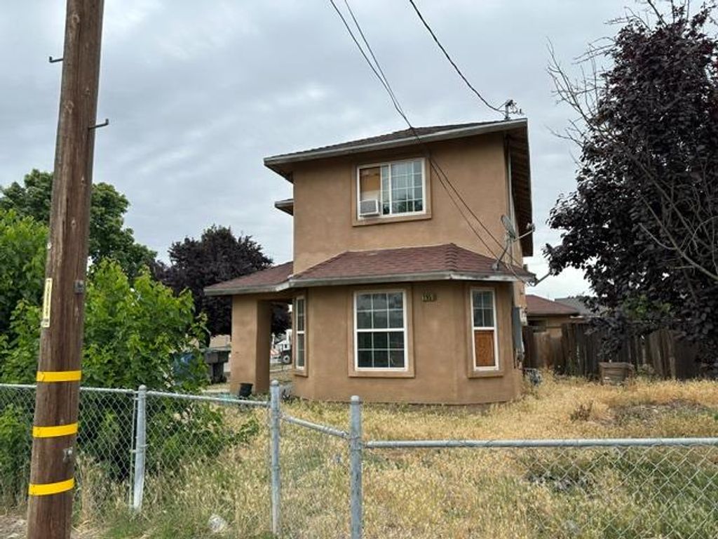 2953 S Clara Avenue, Fresno, CA 93706