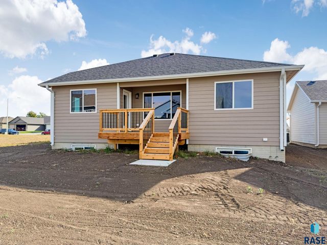 5321 S Bahnson Ave Avenue, Sioux Falls, SD 57110
