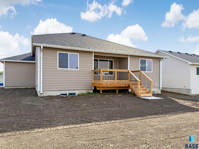 5321 S Bahnson Ave Avenue, Sioux Falls, SD 57110