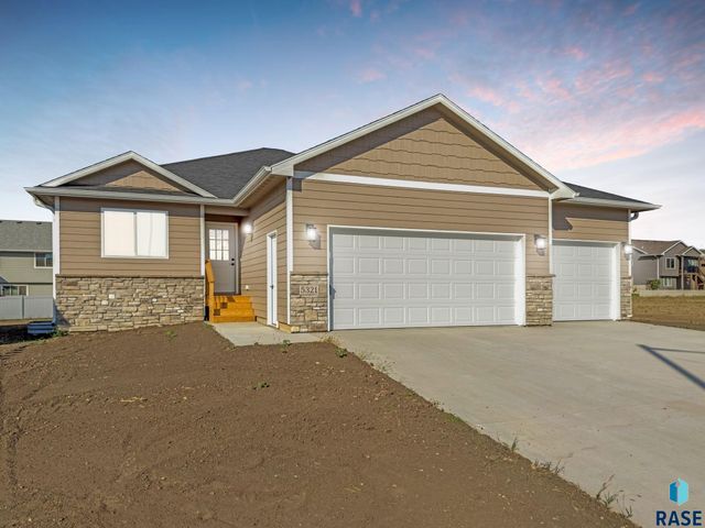 5321 S Bahnson Ave Avenue, Sioux Falls, SD 57110