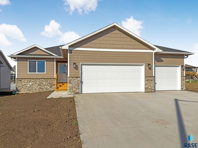 5321 S Bahnson Ave Avenue, Sioux Falls, SD 57110