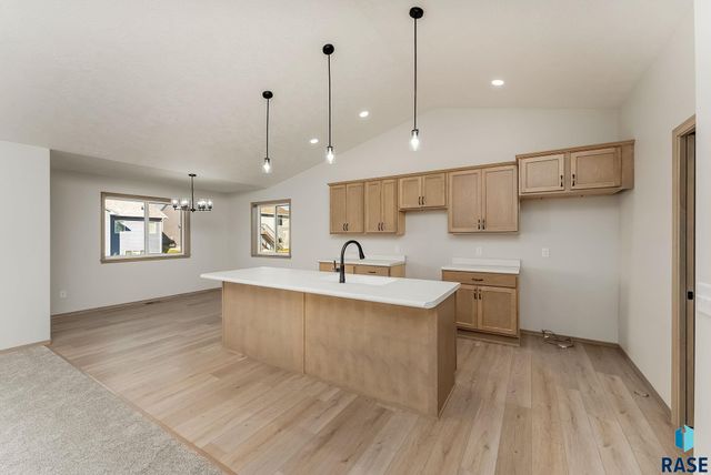 5321 S Bahnson Ave Avenue, Sioux Falls, SD 57110