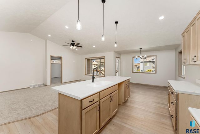 5321 S Bahnson Ave Avenue, Sioux Falls, SD 57110