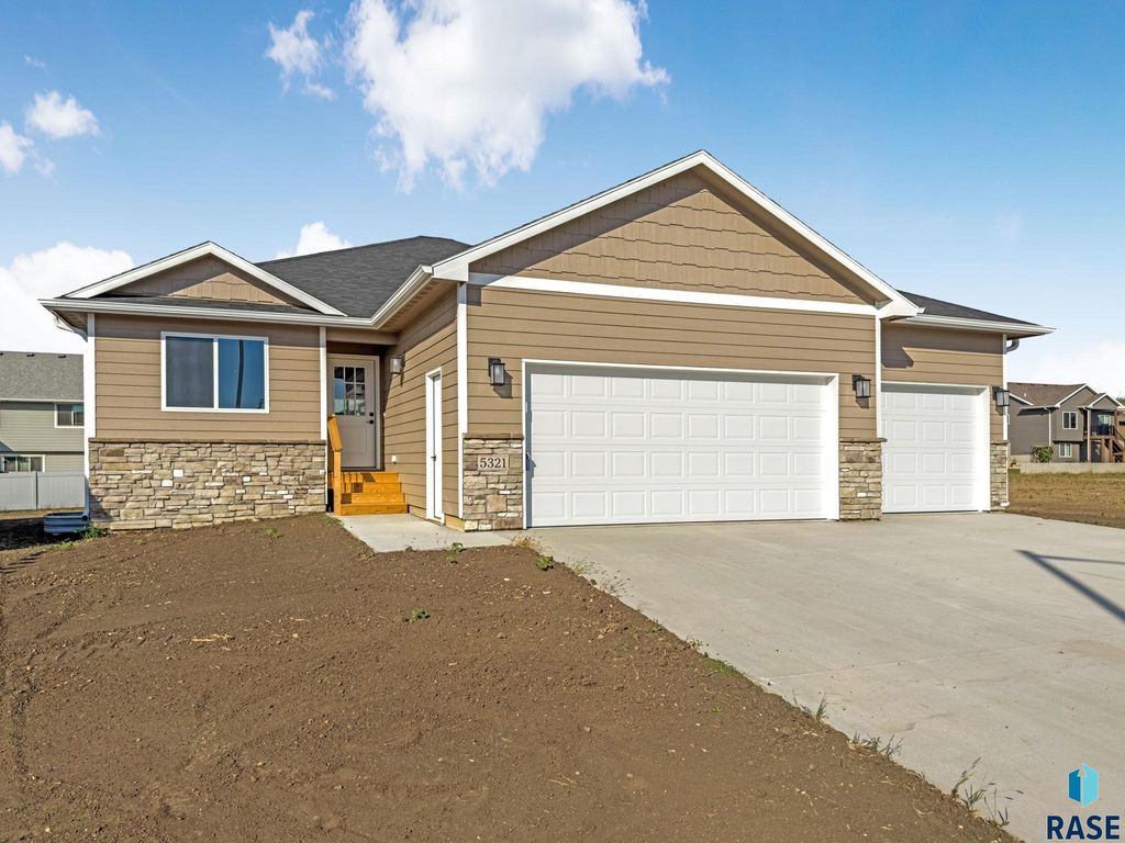 5321 S Bahnson Ave Avenue, Sioux Falls, SD 57110