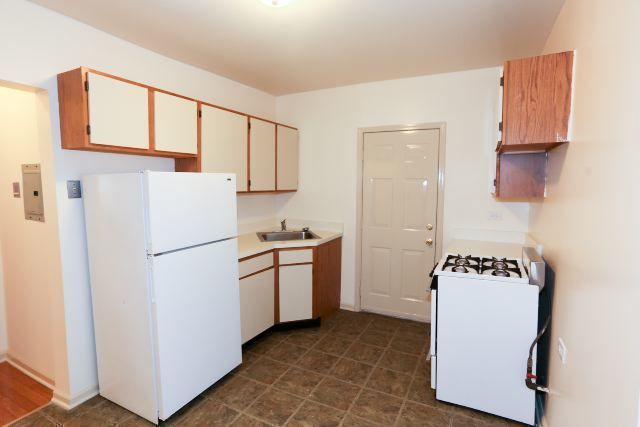 5746 N Winthrop Avenue 303, Chicago, IL 60660