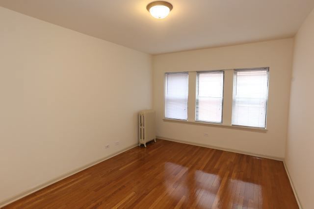 5746 N Winthrop Avenue 303, Chicago, IL 60660