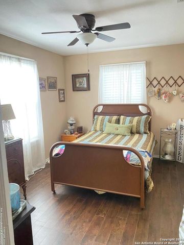 15875 Bexar, Lacoste, TX 78039