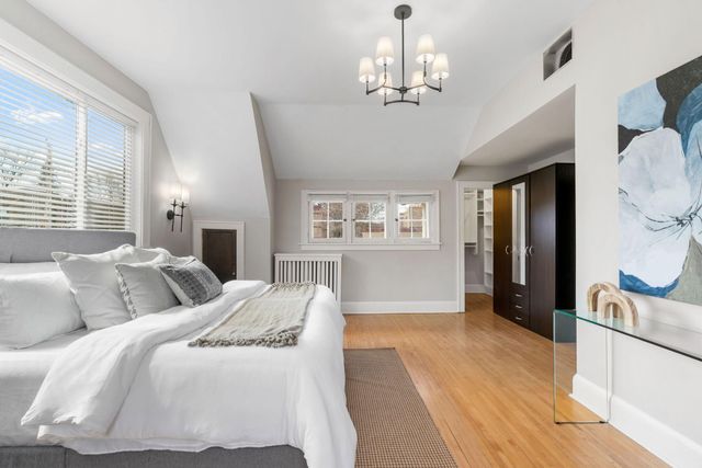 2790 Dean Parkway, Minneapolis, MN 55416