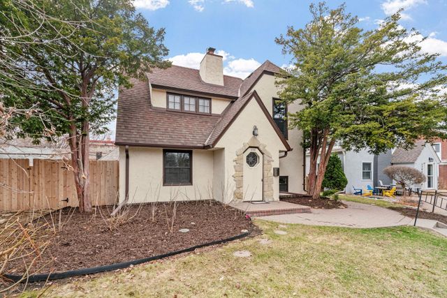 2790 Dean Parkway, Minneapolis, MN 55416
