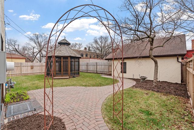 2790 Dean Parkway, Minneapolis, MN 55416