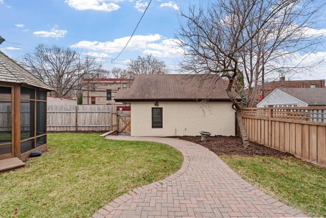 2790 Dean Parkway, Minneapolis, MN 55416