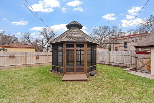 2790 Dean Parkway, Minneapolis, MN 55416