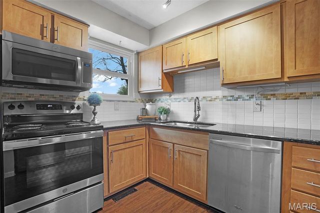 2 Dorset Court, Edwardsville, IL 62025