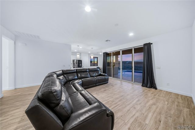 3112 Secret Pass Canyon Drive, Bullhead City, AZ 86429