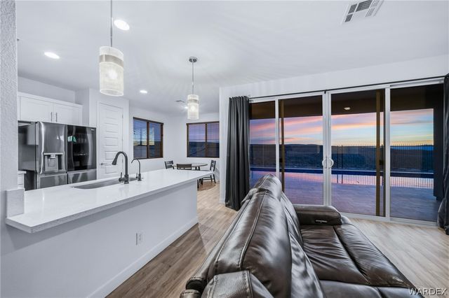 3112 Secret Pass Canyon Drive, Bullhead City, AZ 86429