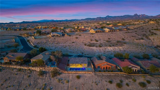 3112 Secret Pass Canyon Drive, Bullhead City, AZ 86429