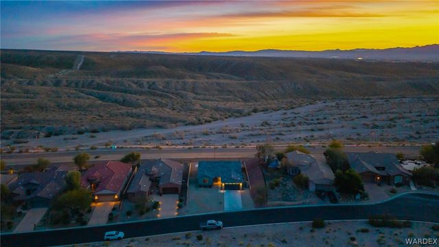 3112 Secret Pass Canyon Drive, Bullhead City, AZ 86429