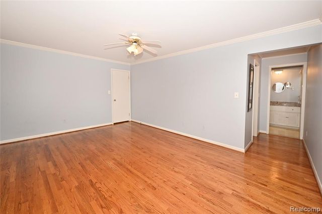 4043 W Maple D 101, Bloomfield Hills, MI 48301